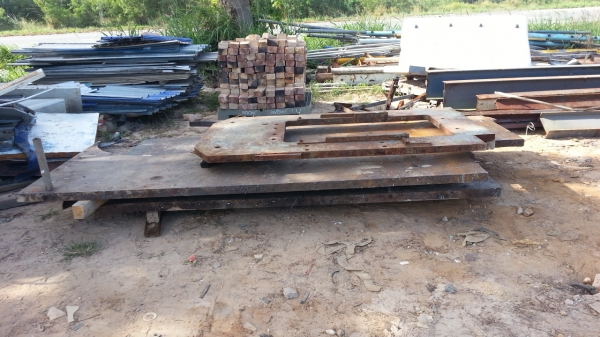 ขายเหล๊กแผ่นหนา 60 มิล 1 แผ่นเต็มขนาด 180x300 เซ็นติเมตร แผ่นใช้แล้วขนาด 218x307 เซ็น