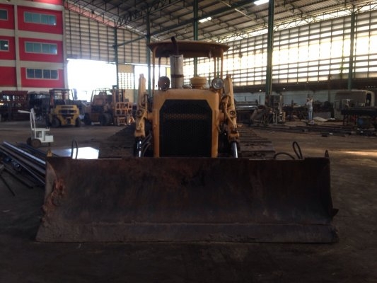 ขายถูก รถแทรคเตอร์ มีลิปเปอร์ท้าย CATERPILLAR D4. 089-5512032