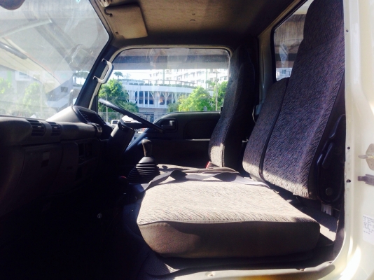 ขายถูกรถพร้อมวิ่งงานทำรายได้ใด้ทุกวันไม่ต่ำกว่าวันล่ะ5000สนใจโทรสอบถามใด้