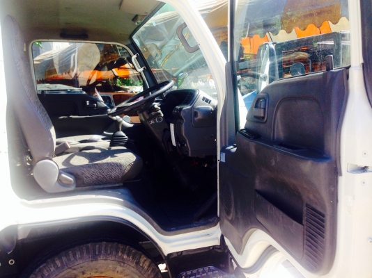 ขายถูกรถพร้อมวิ่งงานทำรายได้ใด้ทุกวันไม่ต่ำกว่าวันล่ะ5000สนใจโทรสอบถามใด้