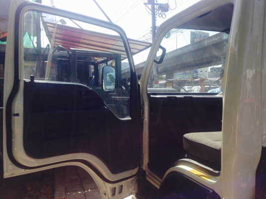 ขายถูกรถพร้อมวิ่งงานทำรายได้ใด้ทุกวันไม่ต่ำกว่าวันล่ะ5000สนใจโทรสอบถามใด้