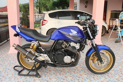 ขายcb400 tec3 ปี05 อินวอย + สพม ของแต่งเต็มๆกันไปเลย ขายcb400 tec3 ปี05 อินวอย + สพม ของแต่งเต็มๆกันไปเลย