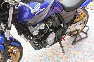 ขายcb400 tec3 ปี05 อินวอย + สพม ของแต่งเต็มๆกันไปเลย ขายcb400 tec3 ปี05 อินวอย + สพม ของแต่งเต็มๆกันไปเลย