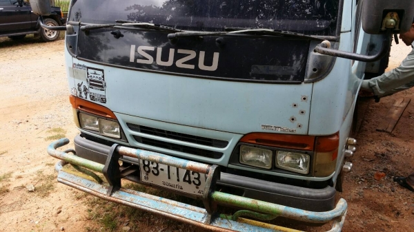 ขาย 120 ฝาขาว หัวเล็ก NPRพร้อมลุยงาน