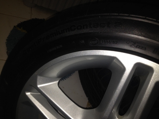 ขายล้อแม็ก ford fiesta ขอบ 16 พร้อมยางปลายปี 12