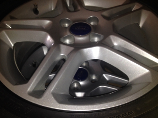 ขายล้อแม็ก ford fiesta ขอบ 16 พร้อมยางปลายปี 12