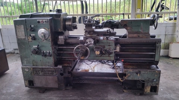 เครื่องกลึงมือสองนำเข้าจากประเทศญี่ปุ่น สภาพสวย ขายราคาส่งค่ะ