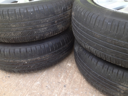 ขายล้อแม็ก HONDA CITY ขอบ 15 ตัว V 4 รู 100 คับ พร้อมยาง MICHELIN 175/65/15 ขายล้อแม็ก HONDA CITY ขอบ 15 ตัว V 4 รู 100 คับ พร้อมยาง MICHELIN 175/65/15