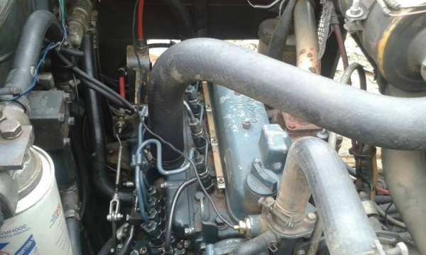 SUMITOMO HW41 รถบดหน้าเหล็กหลังยาง /สั่นสะเทือนด้านหลัง /ขับเคลื่อน 2 เพลา/ ราคา 330,000 บาท สนใจติดต่อ 0819337688