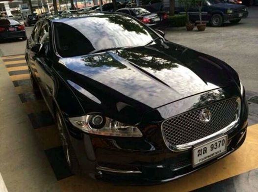 Jaguar XJL ปี 2011 รถศูนย์ มีวารันตี  ราคาพิเศษ 4,700,000                     เรา มีบริการ ขายรถ ใหม่ ป้ายแดงนำเข้าโดยตรง ราคาพิเศษ สั่งได้ทุกรุ่น  รถนำเข้าทุกรุ่น ทุกยี่ห้อ รถใหม่   และ  รถมือ 2 นำเข้าถูกต้อง มีใบ 32 พร้อมศูนย์บริการมาตรฐาน     จัดจำหน่า