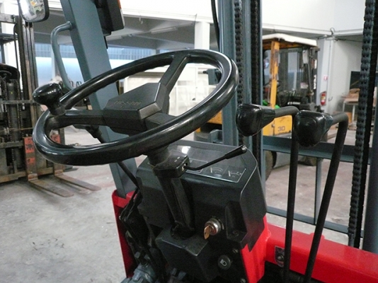 ขายรถโฟล์คลิฟท์มือสอง NISSAN รุ่น NJ01-A15 159,000 บาท นำเข้าจากประเทศญี่ปุ่น 100\% ไม่เคยใช้งานในประเทศไทย