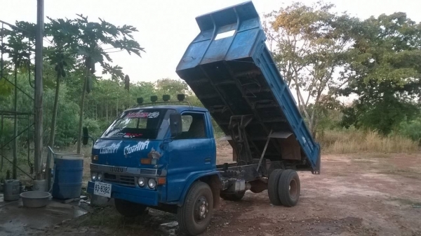 ฝากขาย 6 ล้อดั้ม ISUZU TL100 วางเครื่อง 4BE1 110 แรงม้า คัสซีสวยตลอดเส้น ช่วงล่างใหญ่แล้ว ยาง 8.25 ขอบ 16 ทะเบียนพร้อมโอน ราคาคุยกันได้