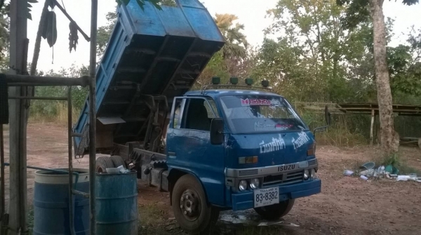 ฝากขาย 6 ล้อดั้ม ISUZU TL100 วางเครื่อง 4BE1 110 แรงม้า คัสซีสวยตลอดเส้น ช่วงล่างใหญ่แล้ว ยาง 8.25 ขอบ 16 ทะเบียนพร้อมโอน ราคาคุยกันได้