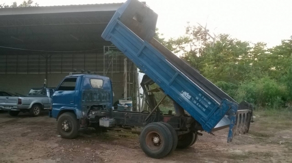 ฝากขาย 6 ล้อดั้ม ISUZU TL100 วางเครื่อง 4BE1 110 แรงม้า คัสซีสวยตลอดเส้น ช่วงล่างใหญ่แล้ว ยาง 8.25 ขอบ 16 ทะเบียนพร้อมโอน ราคาคุยกันได้