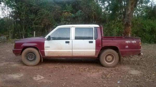 ฝากขายรถ 4 ประตู MITSUBISHI เครื่องเบนซิน ใช้งานได้ปกติ ไม่มีเล่มทะเบียน คัสซีสวยมาก ราคาต่อรองได้