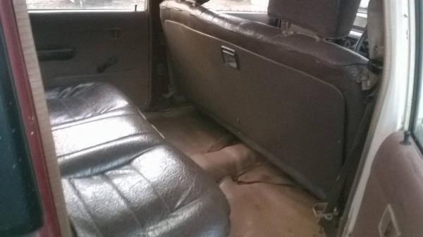 ฝากขายรถ 4 ประตู MITSUBISHI เครื่องเบนซิน ใช้งานได้ปกติ ไม่มีเล่มทะเบียน คัสซีสวยมาก ราคาต่อรองได้