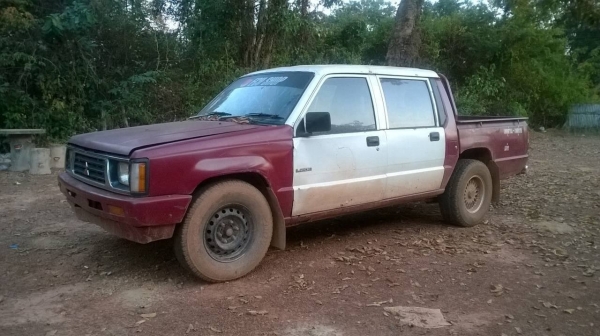 ฝากขายรถ 4 ประตู MITSUBISHI เครื่องเบนซิน ใช้งานได้ปกติ ไม่มีเล่มทะเบียน คัสซีสวยมาก ราคาต่อรองได้