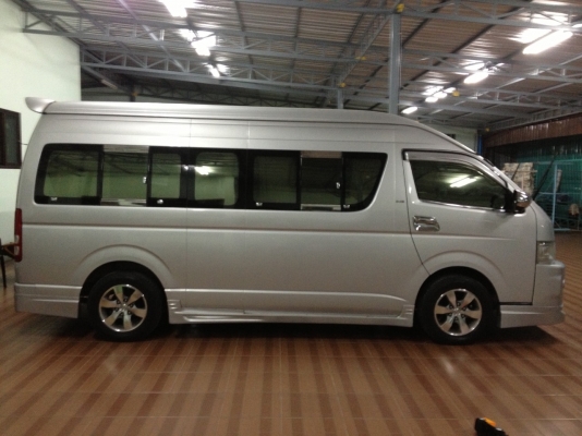 ขายดาวน์รถตู้แต่งสุดหรู 200000