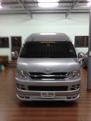 ขายดาวน์รถตู้แต่งสุดหรู 200000