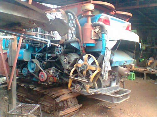 รถเกี่ยวข้าวศักดิ์พพัฒนา เครื่องHINO 195 10ล้อหัวยาวISUZU165 บันไดไฮโดลิค(พึ่งต่อใช้ได้1ปีครับ) ทะเบียนครบ ราคา750000 ต่อรองได้ครับ รถเกี่ยวข้าวศักดิ์พพัฒนา เครื่องHINO 195 10ล้อหัวยาวISUZU165 บันไดไฮโดลิค(พึ่งต่อใช้ได้1ปีครับ) ทะเบียนครบ ราคา750000 ต่อรองได้ครับ