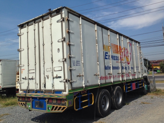 10ล้อช่วงยาวFVM/240HPตู้10ประตู