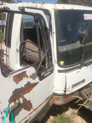 ขายด่วน HINO FF177 ทะเบียน ม.79 ( ไม่มีเครื่อง เกียร์ เพืองท้าย)