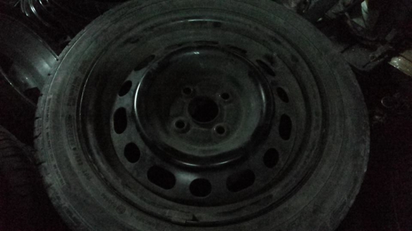 ล้อกระทะ มาสด้า2 ขอบ15&times;6 พร้อมยาง 185 55 15