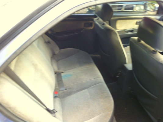 ขายนิสสันเครื่องหัฉีด แอร์เย็น ล้อแมก สีสวย ติดแก็ชลงเล่มเรียบร้อย