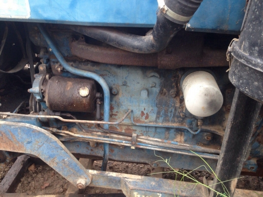 ขายรถไถ 2เพลา FORD 8210 เครื่อง 6สูบ 115แรงม้า เล่มทะเบียน สนใจโทร 081-970-1072