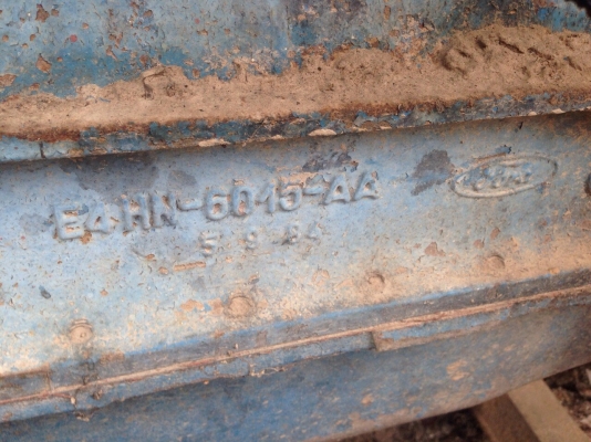 ขายรถไถ 2เพลา FORD 8210 เครื่อง 6สูบ 115แรงม้า เล่มทะเบียน สนใจโทร 081-970-1072