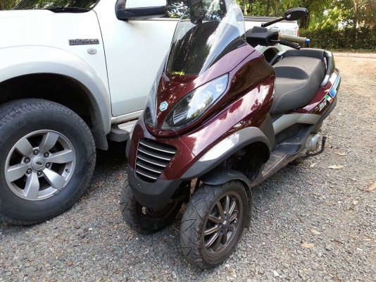 ขาย Piaggio MP3-250CC สามล้อ