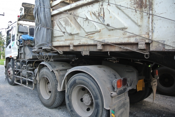 ISUZU FXZ 270  หางขายไปแล้วคะ  เหลือแค่หัว ขายเฉพาะหัวราคา 1,350,000 บาทคะ