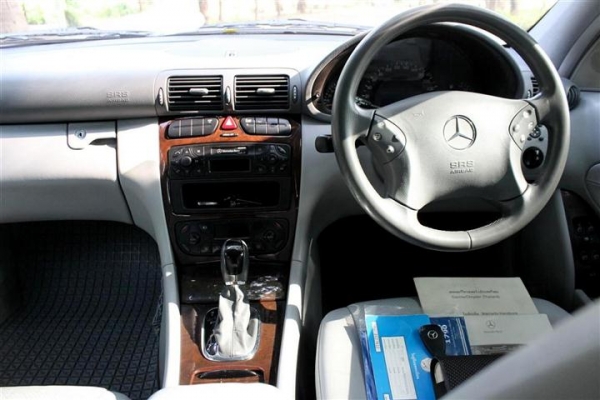 '03BENZ C180 2.0Elegance มือเดียวป้ายแดง ออกDaimlerChrysler ประเทศไทย