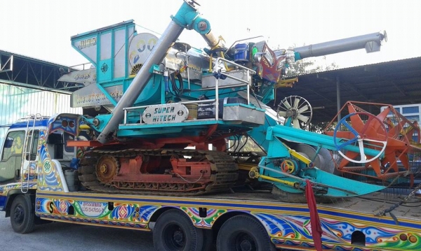 ขาย รถเกี่ยวข้าวไทยเจริญการช่าง