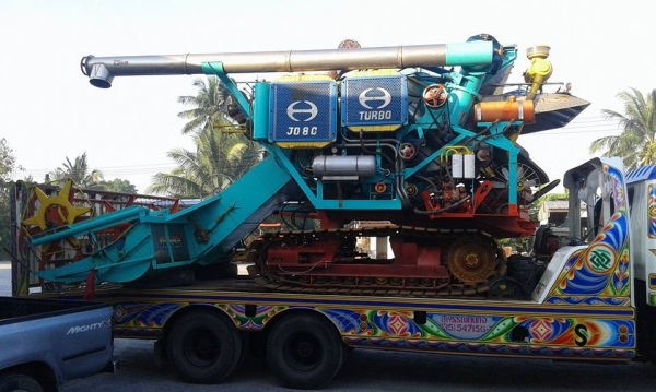 ขาย รถเกี่ยวข้าวไทยเจริญการช่าง