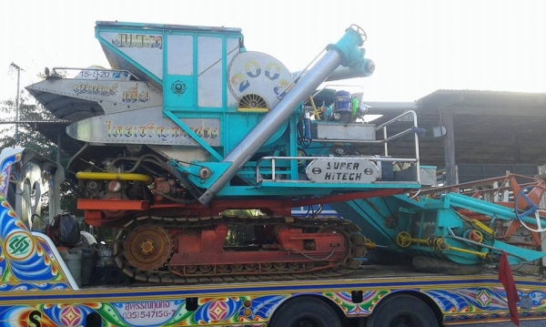 ขาย รถเกี่ยวข้าวไทยเจริญการช่าง