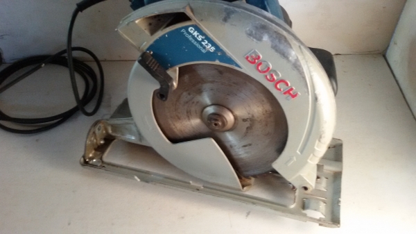 เลื่อยวงเดือน Bosch GKS235 ขนาด9นิ้ว