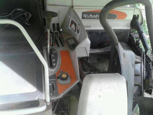 ขาย KUBOTA  รถเกี่ยวข้าว