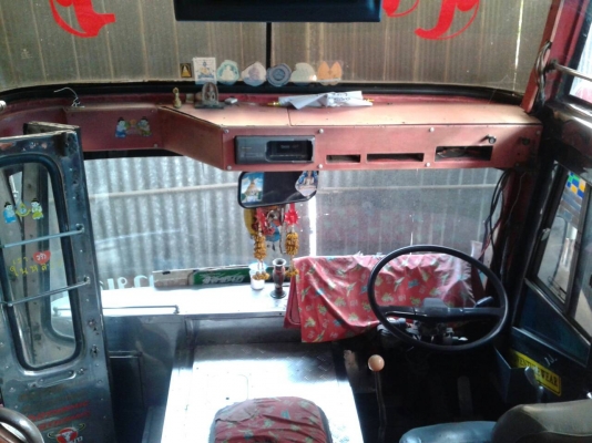 ขายรถบัสด่วน