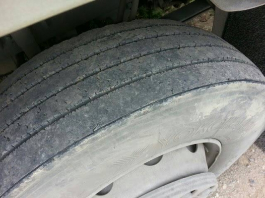 ขายรถบรรทุก 10 ล้อหัวลาก VOLVO FM12 380 แรงม้าปี 2548 ราคา 1300000