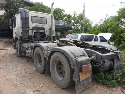 ขายรถบรรทุก 10 ล้อหัวลาก VOLVO FM12 380 แรงม้าปี 2548 ราคา 1300000