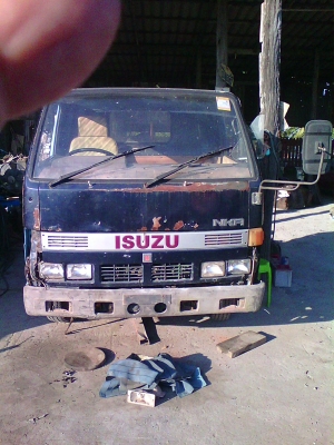 ขายรถ4ล้อกลาง  เพลาลอย  NKR  รถห้าง