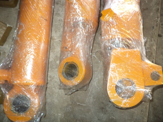 กระบอก510 (ตัวยกซ้ายขวา+ตัวกลางคว่ำหงาย)ครับ กระบอก510 (ตัวยกซ้ายขวา+ตัวกลางคว่ำหงาย)ครับ