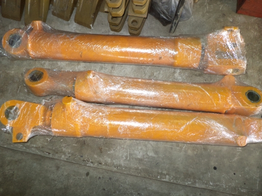 กระบอก510 (ตัวยกซ้ายขวา+ตัวกลางคว่ำหงาย)ครับ