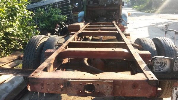 ขายรถเบนซ์6ล้อ โบราณไม่มีทะเบียน แซสซีใหญ่ช่วงยาวไม่ผุ สวยทั้งเส้น ยาวใหญ่8.5 เอาไปบรรทุกแมคโครรถเกี่ยวข้าวแหร่มเลย เครื่อง6BB1 ไม่มีทะเบียน150000 หากมีทะเบียน 255000 หรือซื้อหัวอย่างเดียวก้ขายครับ ขายรถเบนซ์6ล้อ โบราณไม่มีทะเบียน แซสซีใหญ่ช่วงยาวไม่ผุ สวยทั้งเส้น ยาวใหญ่8.5 เอาไปบรรทุกแมคโครรถเกี่ยวข้าวแหร่มเลย เครื่อง6BB1 ไม่มีทะเบียน150000 หากมีทะเบียน 255000 หรือซื้อหัวอย่างเดียวก้ขายครับ