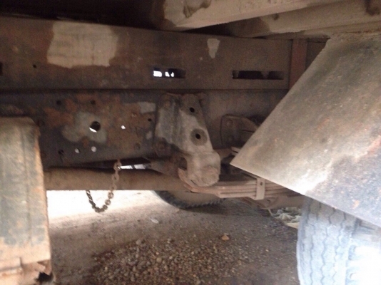 ขายรถ6ล้อกะบะคาโก้บรรทุกแท่งนำ้ามันพร้อมหัวจ่ายISUZU NPR59LU5 เครื่อง 115แรงม้า สนใจโทร 081-970-1072