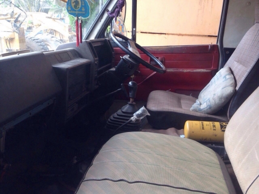 ขายรถ6ล้อกะบะคาโก้บรรทุกแท่งนำ้ามันพร้อมหัวจ่ายISUZU NPR59LU5 เครื่อง 115แรงม้า สนใจโทร 081-970-1072