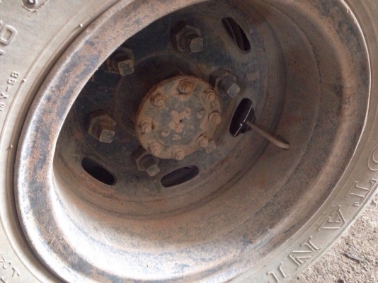 ขายรถ6ล้อกะบะคาโก้บรรทุกแท่งนำ้ามันพร้อมหัวจ่ายISUZU NPR59LU5 เครื่อง 115แรงม้า สนใจโทร 081-970-1072