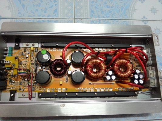 เครื่องเสียง 1 ชุด