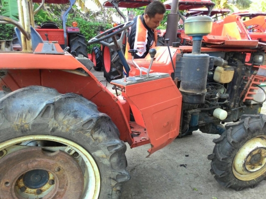 ขายรถไถ KUBOTA L1-R24 เครื่อง4สูบ เทอร์โบ ขายรถไถ KUBOTA L1-R24 เครื่อง4สูบ เทอร์โบ